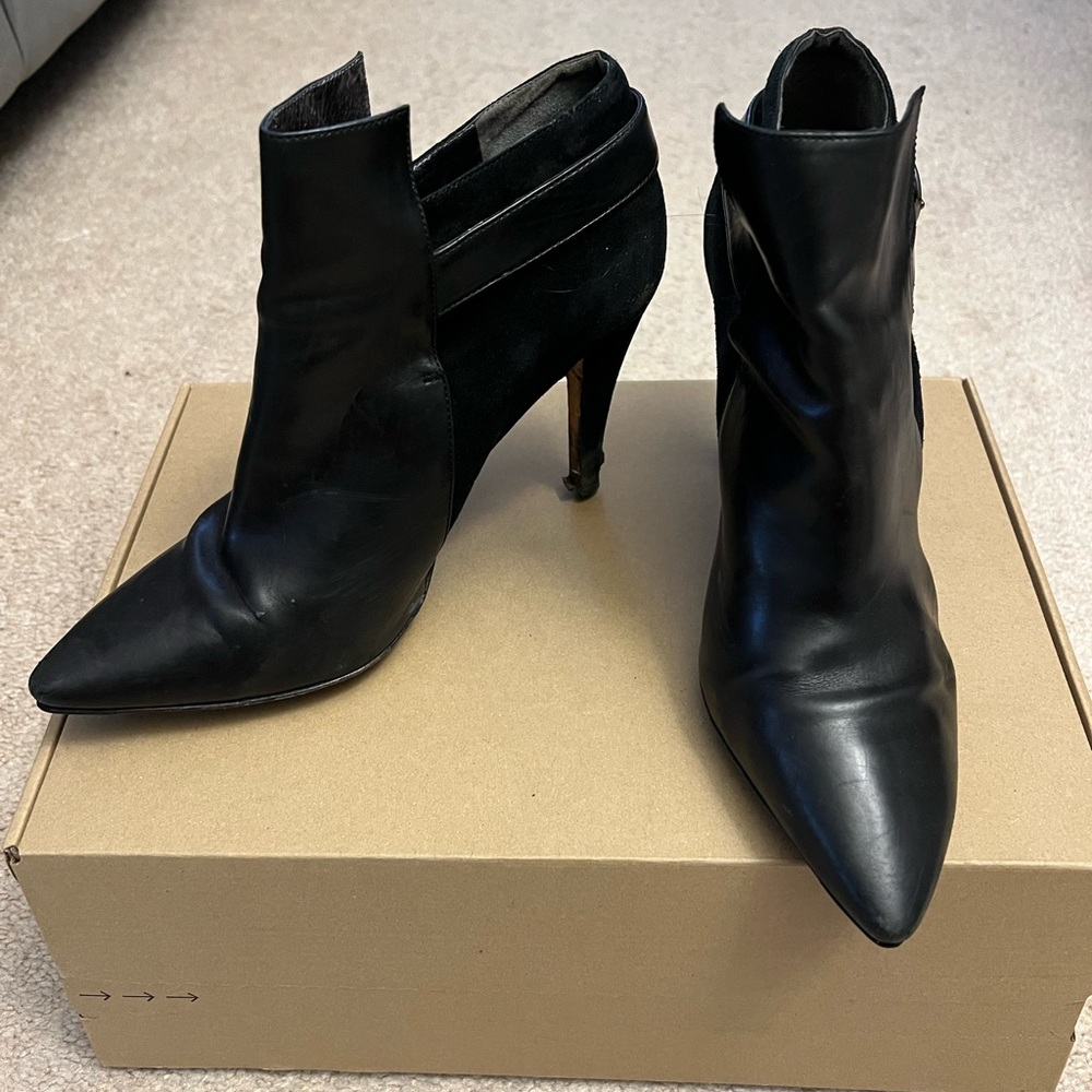 Via Spiga Black ankle booties